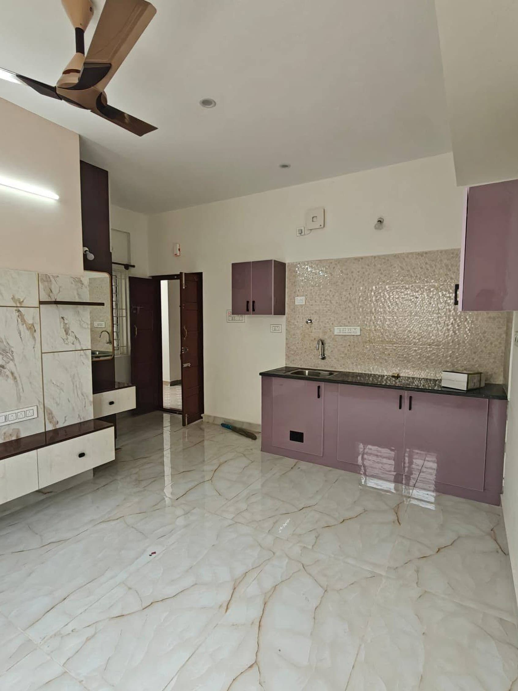 Room in Murgeshpalaya