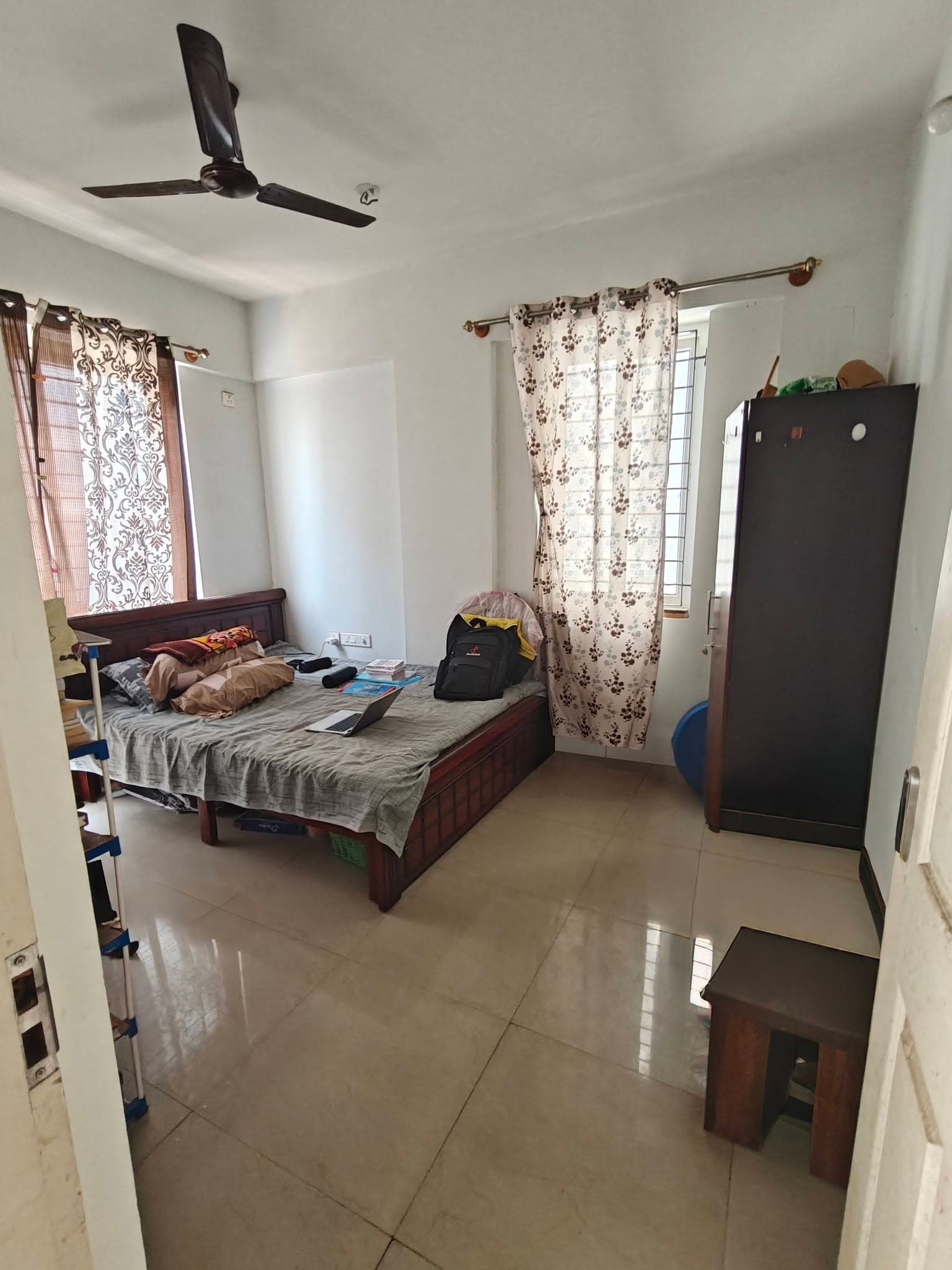 Room in Brookefield