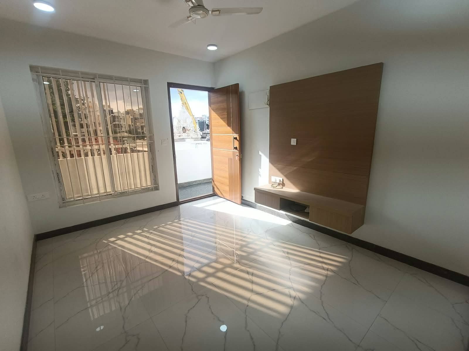 2 BHK in Veeranapalya