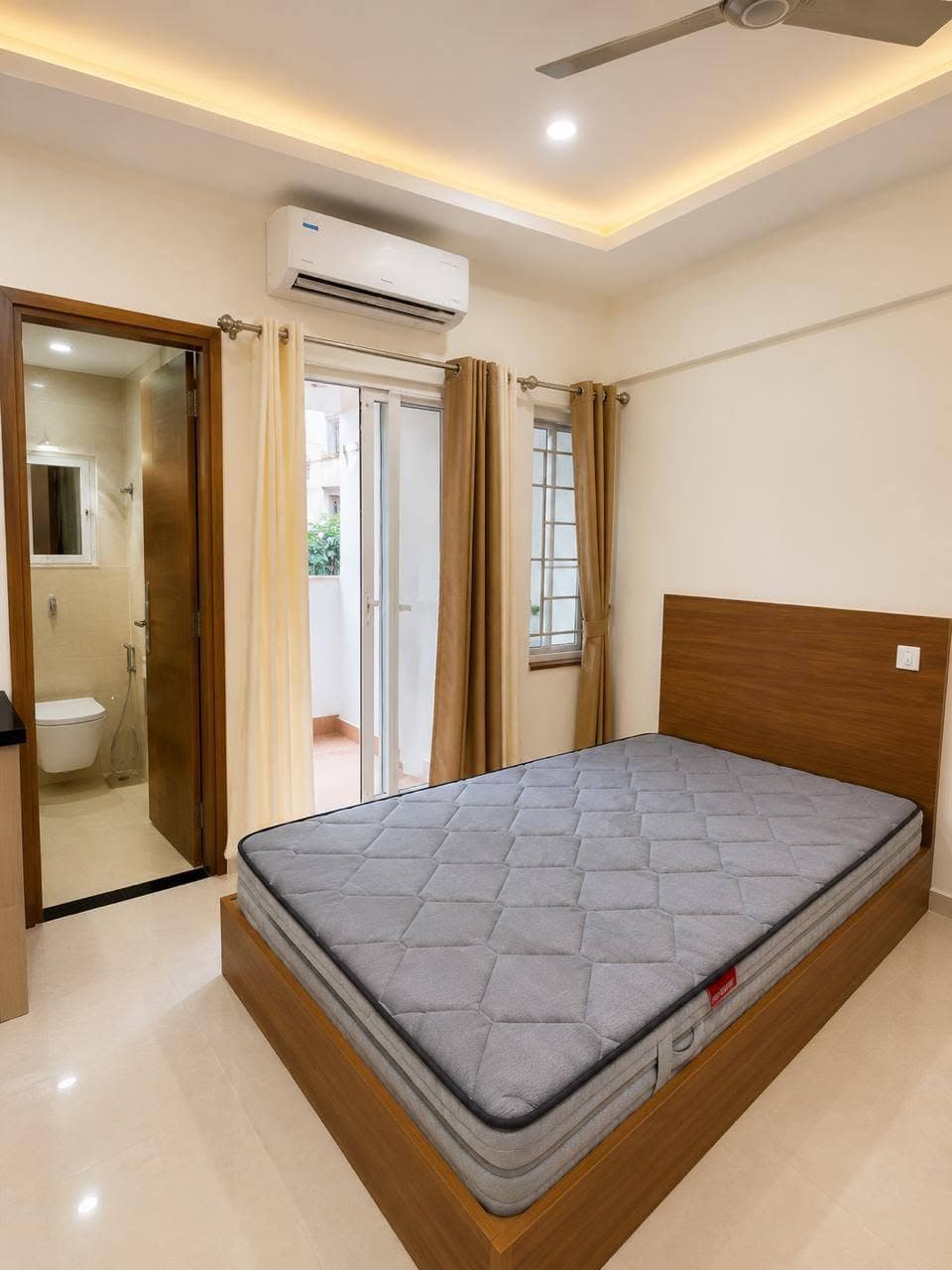 Room in Brookefield