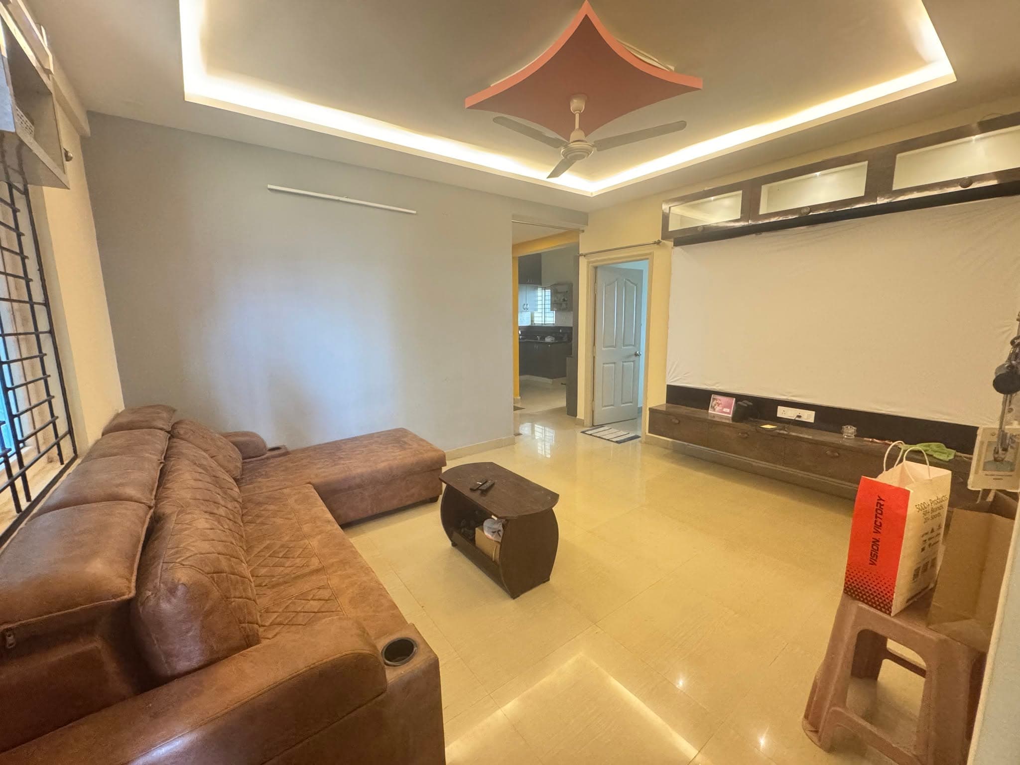 Room in Electronic City
