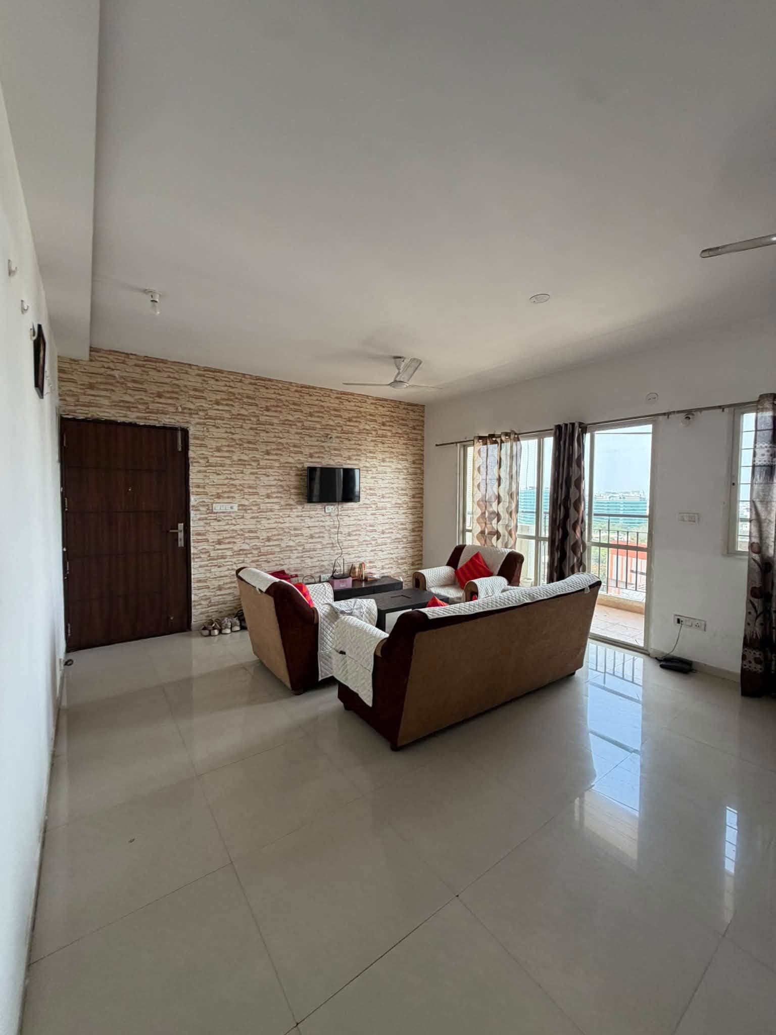 Room in Electronic City