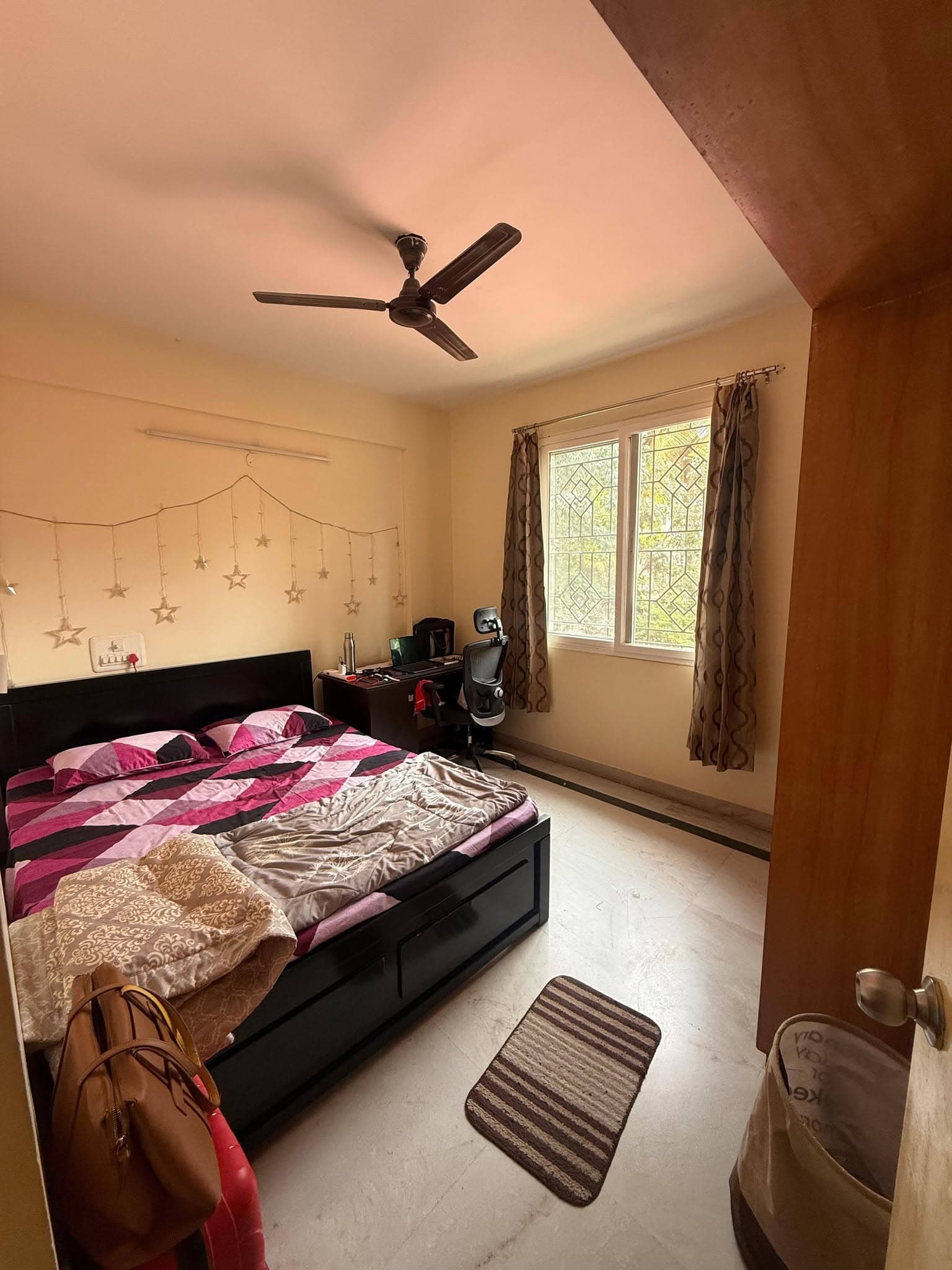Room in Brookefield