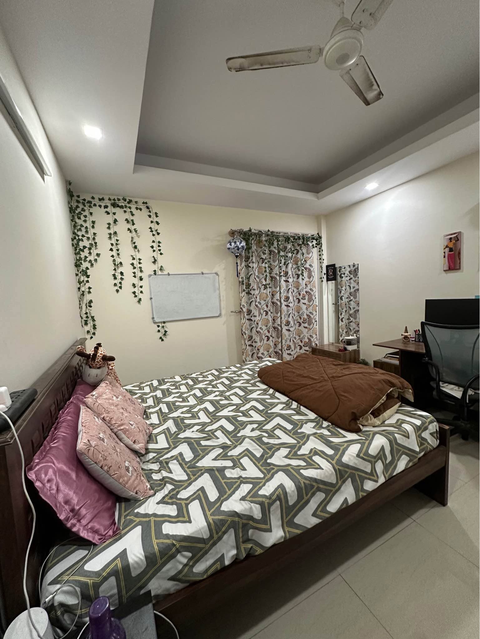 Room in Hoodi
