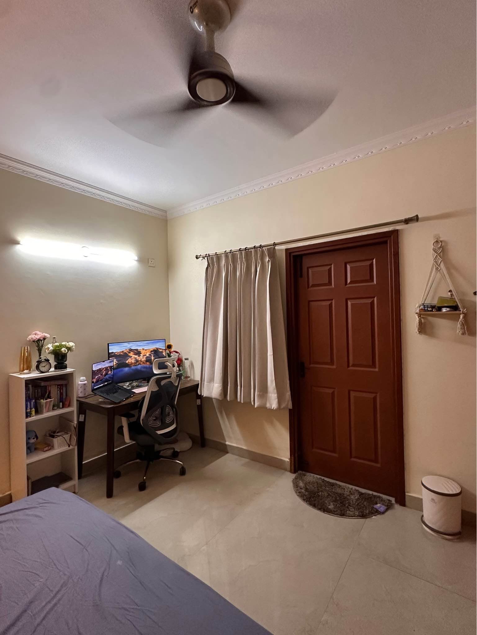 Room in Brookefield