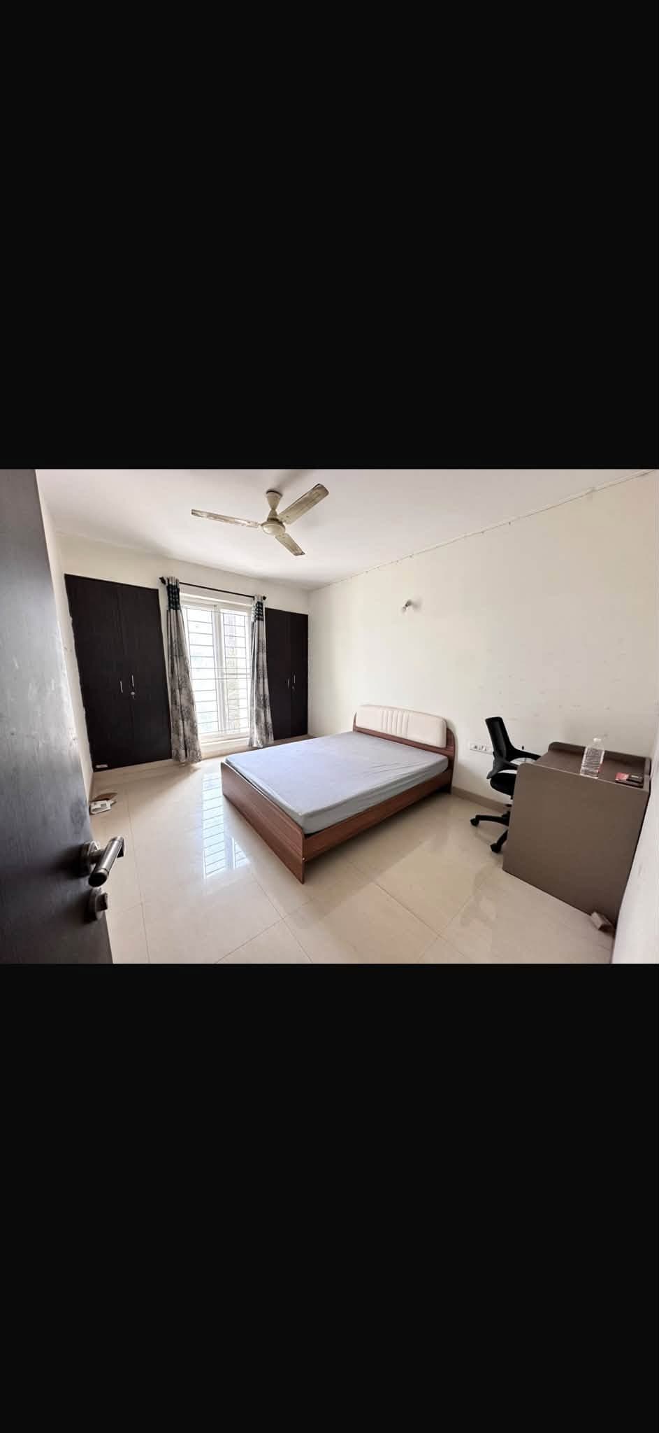 Room in Brookefield