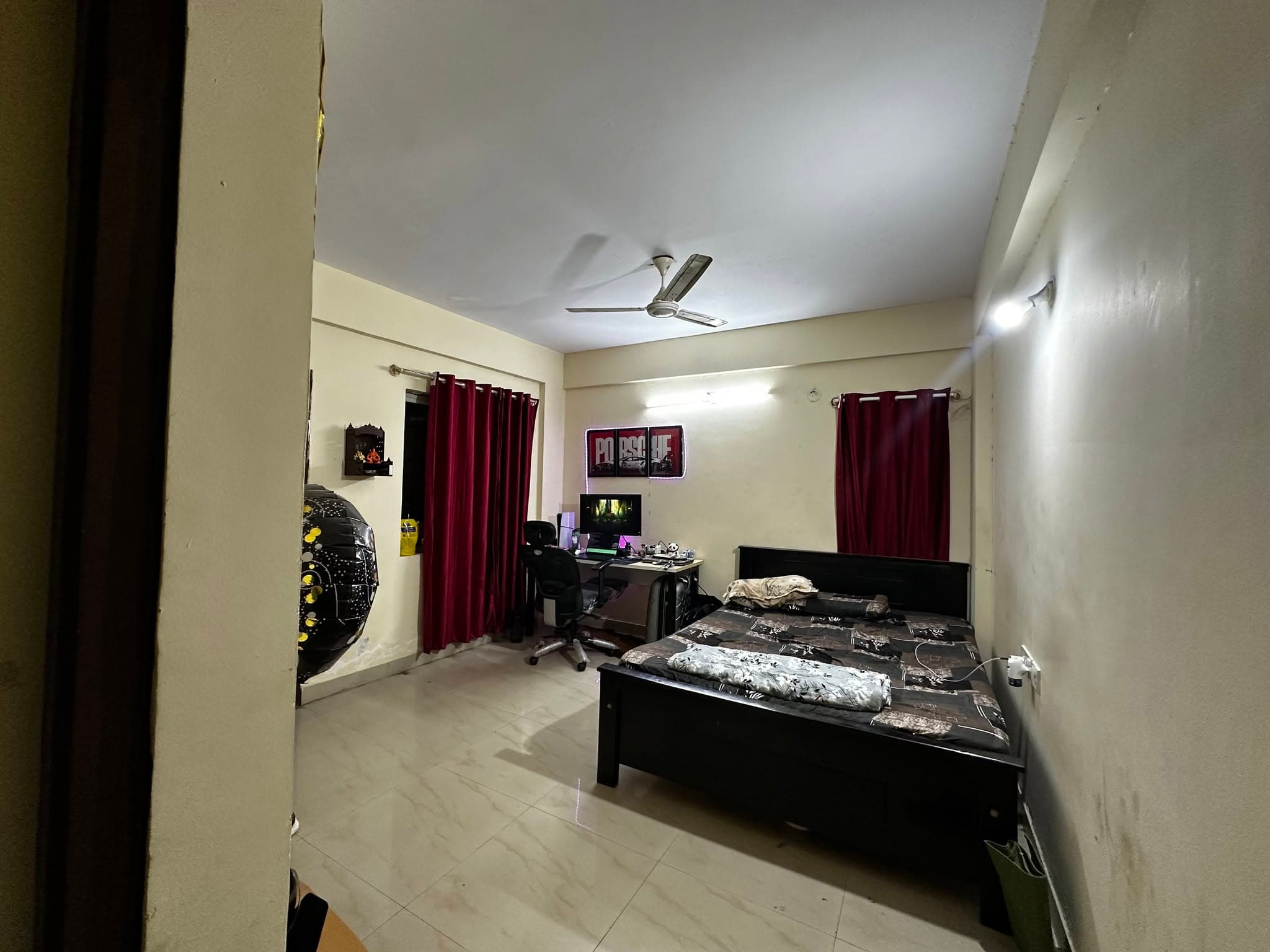 Room in Brookefield