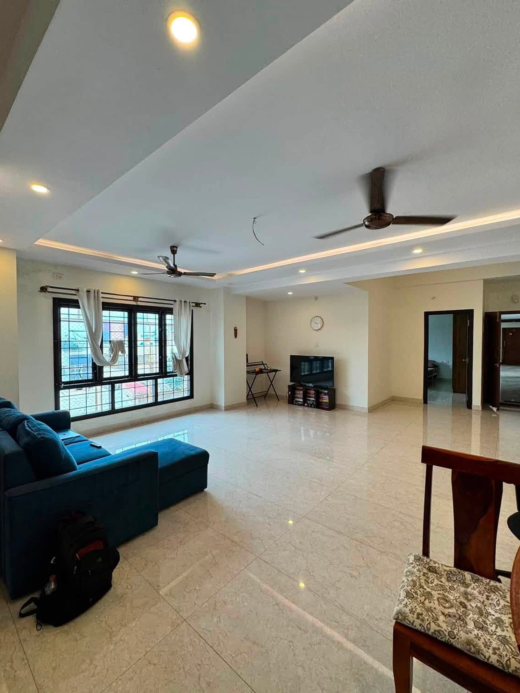 2 BHK in Cox Town