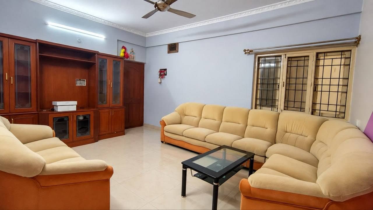 Room in Electronic City