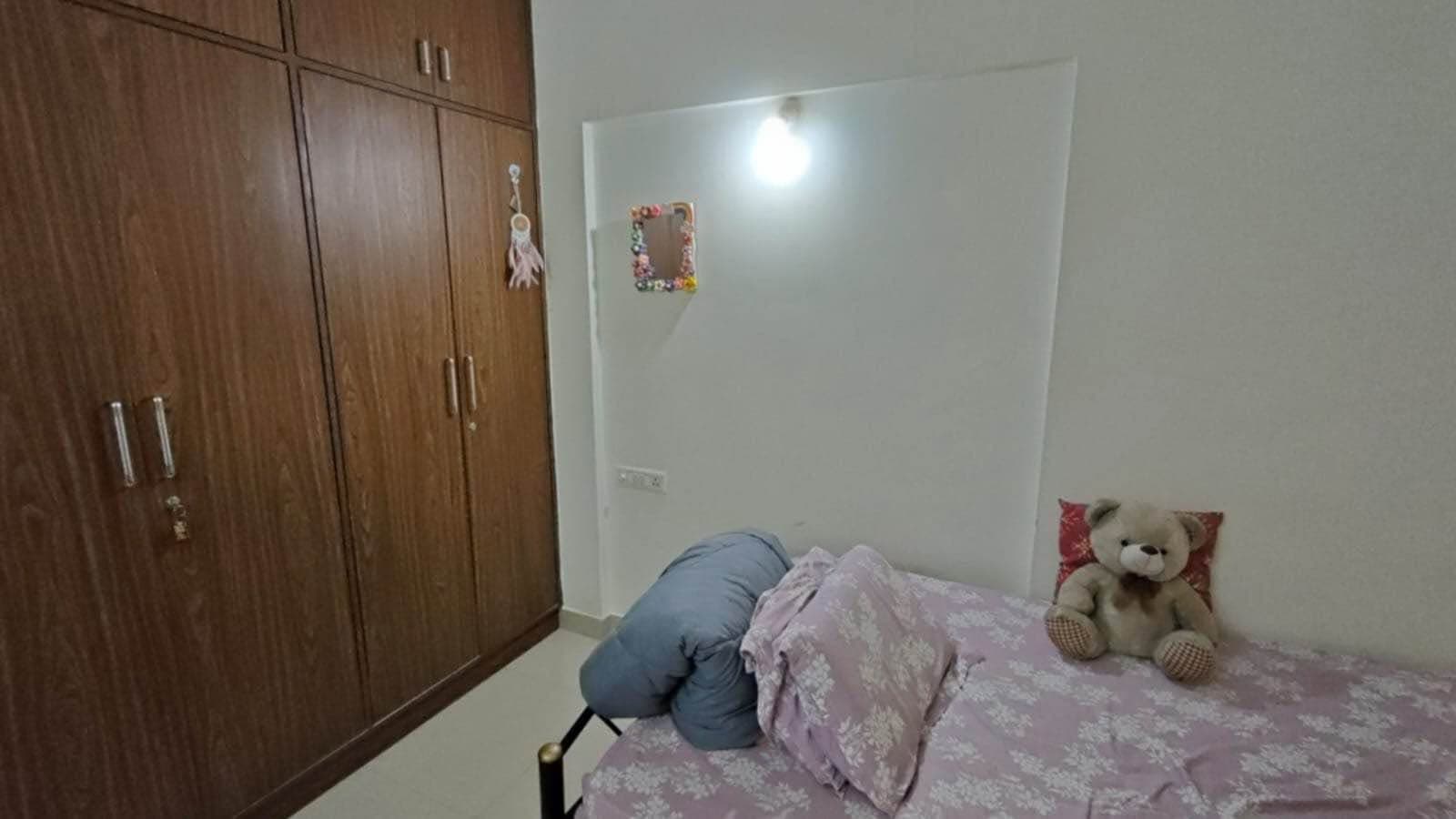 Room in Thanisandra
