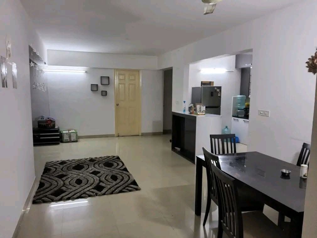 Room in Electronic City