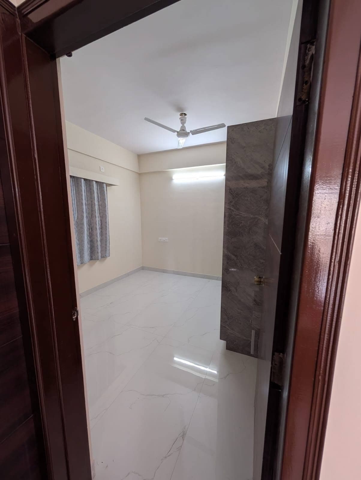 Room in Harlur