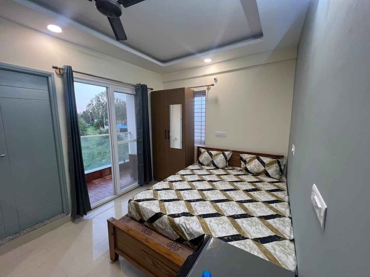 Room in Kadubeesanahalli
