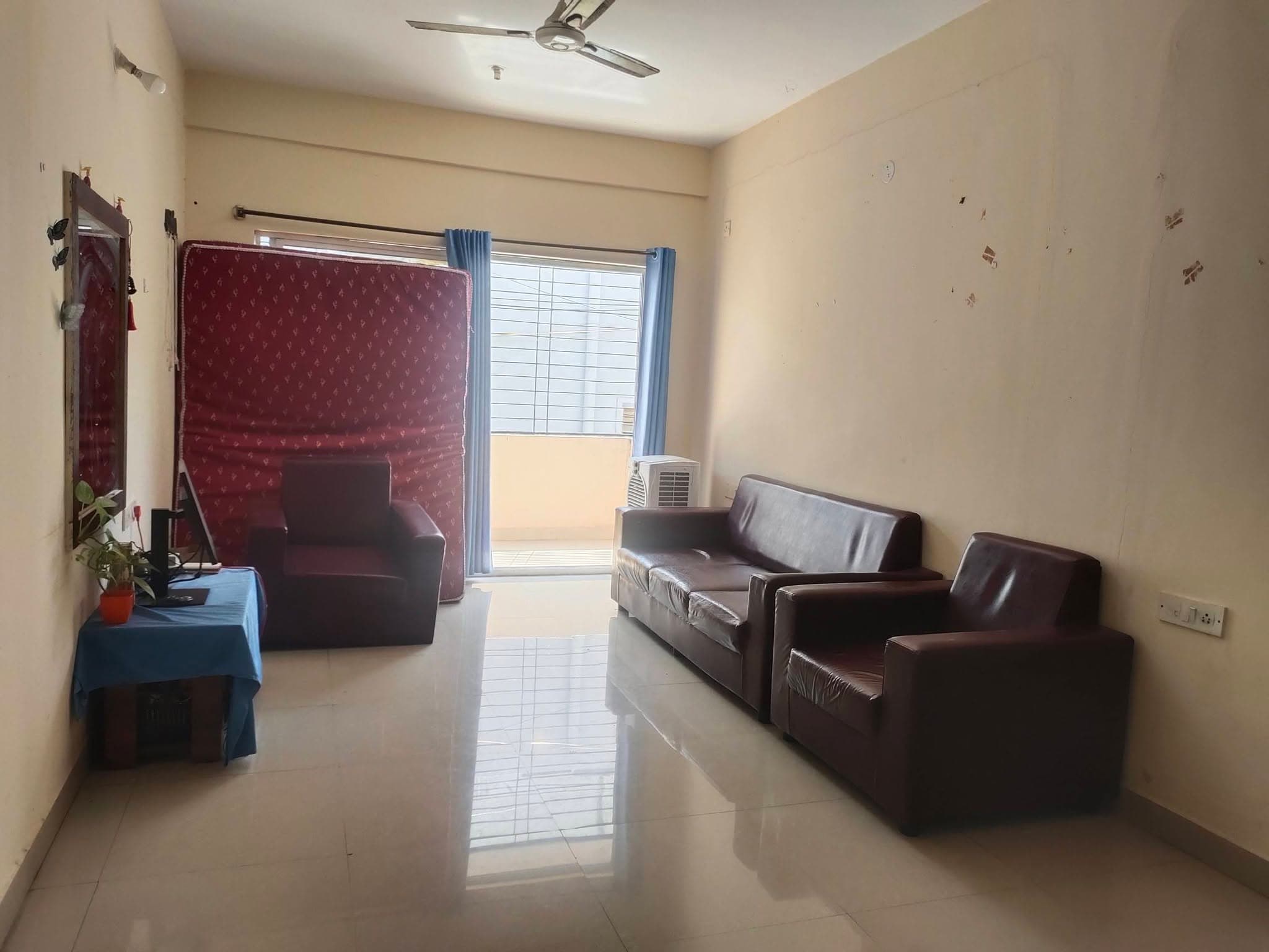 Room in Brookefield